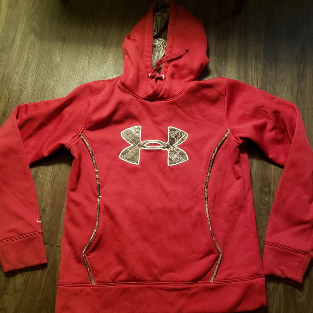 Womens underarmor size medium